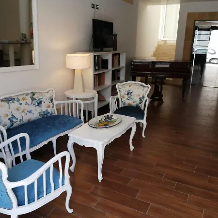 Ξενοδοχείο με διαμερίσματα Felicity 3*