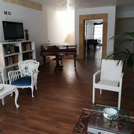 Felicity Aparthotel