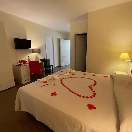 Felicity Aparthotel