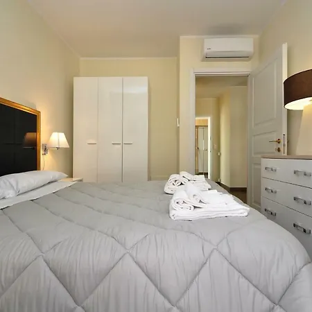 Ξενοδοχείο με διαμερίσματα Felicity