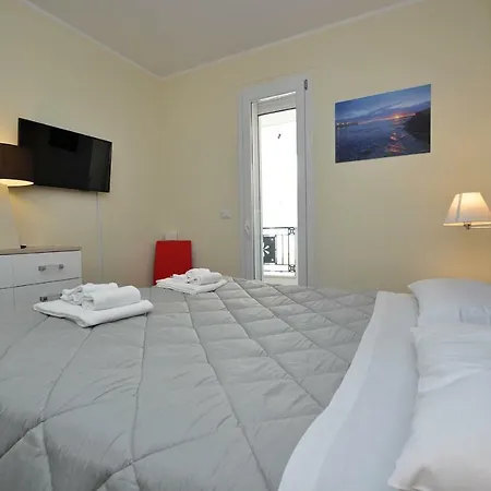 Felicity Aparthotel