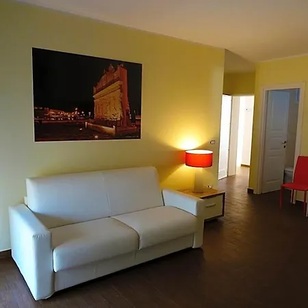Felicity Apartahotel